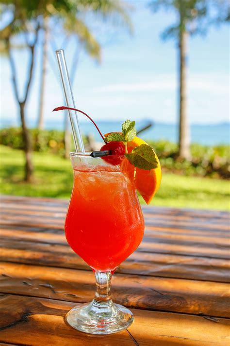 32 Food & Drinks To Try While In The Bahamas - ResortHatch