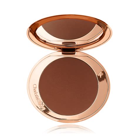 How To Lip Contour | Charlotte Tilbury
