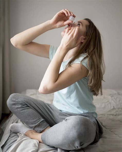 Find the Benefits of Saline Eye Drops: A Comprehensive Guide