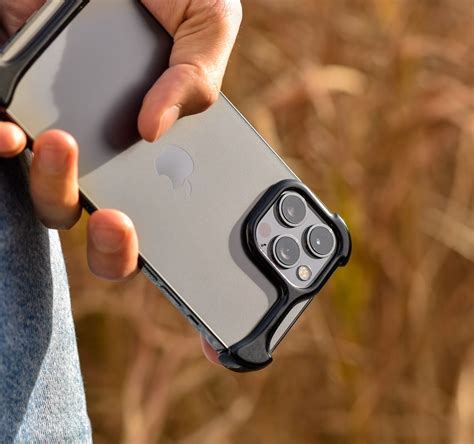 Arc Pulse reinvented iPhone 12 case blends with your phone's simple ...