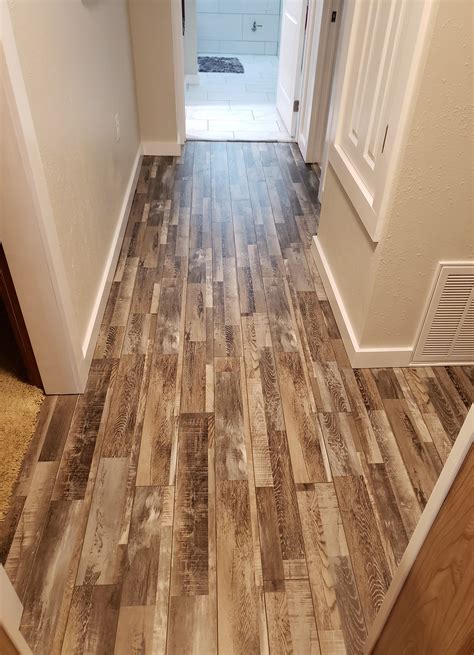 Stunning SMARTCORE Monroe Oak Luxury Vinyl Plank Flooring