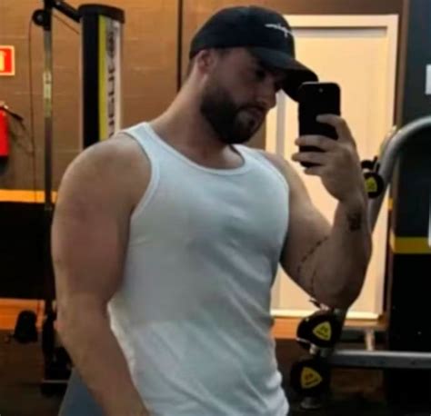 Accidente en gimnasio de Brasil: un joven se rompió las piernas ...