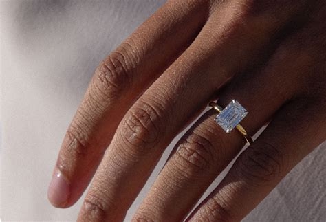 Emerald Engagement Rings - Louise Jean Jewellery
