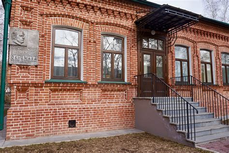 9 мая исполнилось 100 лет со дня рождения Булата Окуджавы - Российская ...