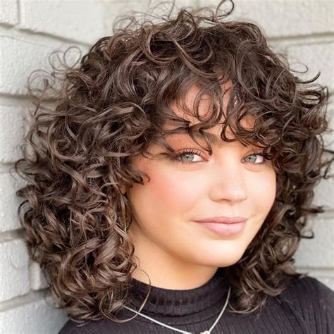 50 Natural Curly Hairstyles & Curly Hair Ideas to Try in 2022 - Hair ...