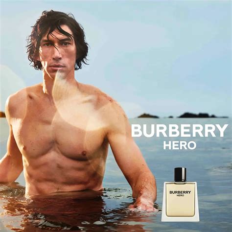 Burberry Hero Par Riccardo Tisci - La Première Fragrance Du Designer ...