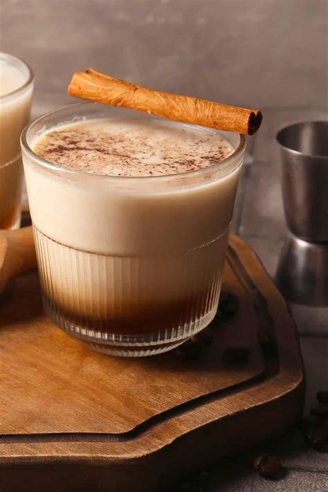 14 Popular White Russian Variations to Try - HowdyKitchen