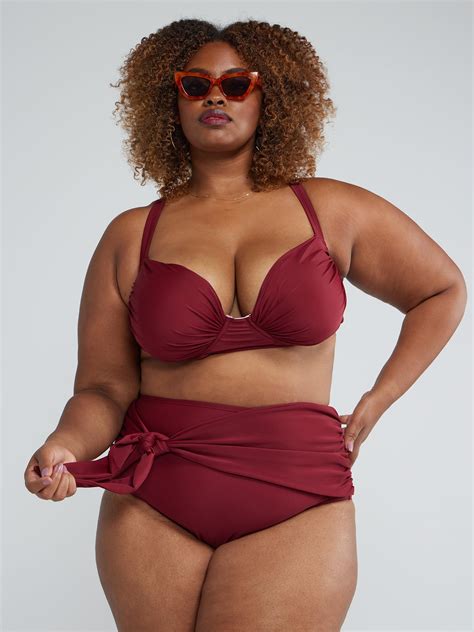 Plus Size Ruched Underwire Bikini Top | Fashion to Figure