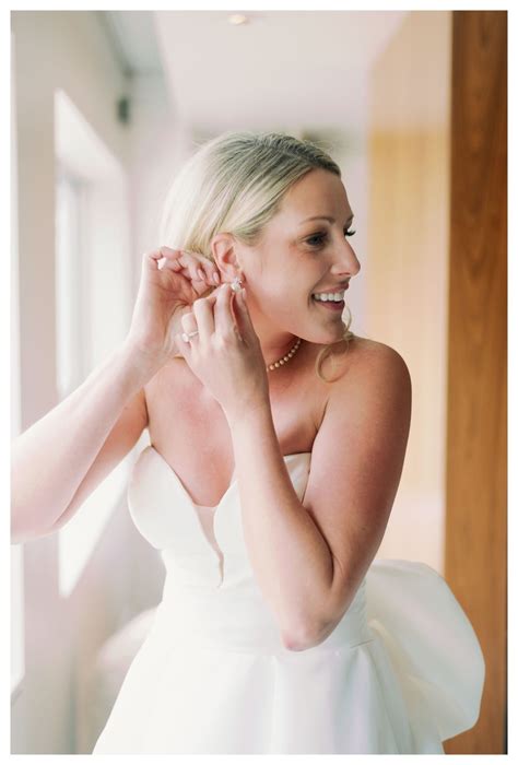 LACEY + ROB CLASSIC DALLAS WEDDING || THE CARLISLE ROOM | kalynshae.com