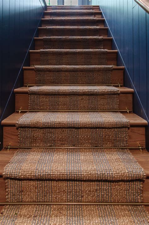How to Install a Stair Runner and Rods - Chris Loves Julia | Stair ...