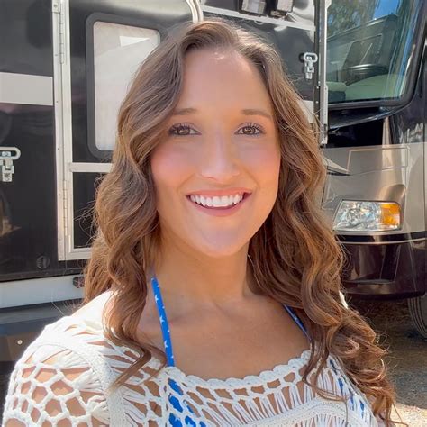 Hannah Straight Nudes