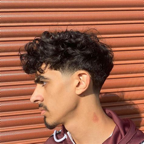 Taper Fade Short Hair, Fade Haircut Curly Hair, Taper Fade Curly Hair ...