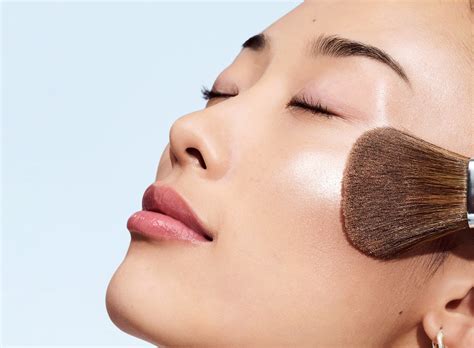 Glow-up guide: Mastering sun-kissed makeup tips