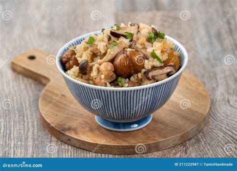 Delicious Japanese Chestnut and Chicken with Shimeji Seasoned Mixed ...