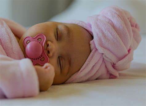 My Newborn Baby is Fussy: 10 Expert Tips for Calming Your Baby ...