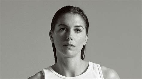 US Women’s hero Alex Morgan strips down showing off incredible figure ...