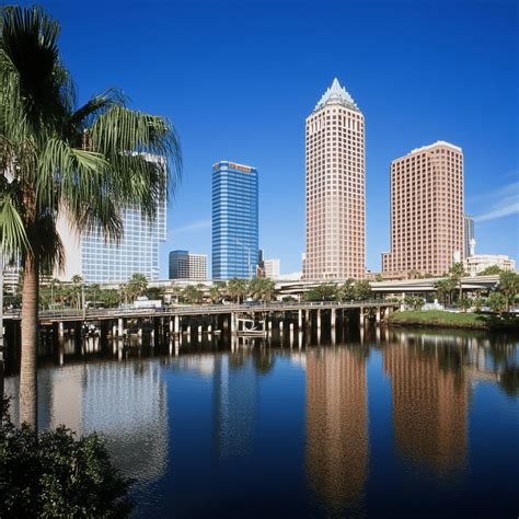 Taylor Swift Nude Lipstick Phenomenon