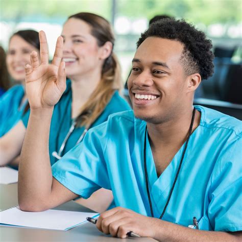 What's the Difference Between an LPN and a PCT? - AMG Medical Institute