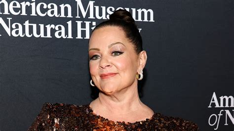 Melissa McCarthy's fans rave over her new look in acclaimed SNL return ...