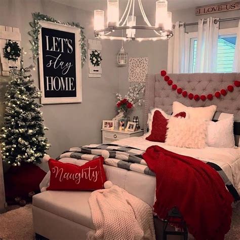 Christmas Bedroom Decor Ideas: Red & White Aesthetic