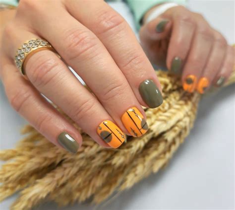 40 Cute Thanksgiving Nails Designs for 2024