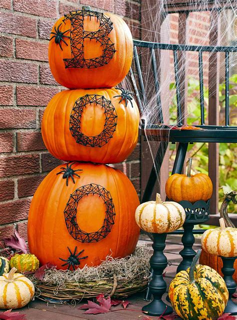 21 Ideas for Indoor and Outdoor Pumpkin Decor for Halloween and Fall