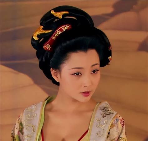 The 4 female stars with "beauty moles" are all tender and tender, which makes people feel ...