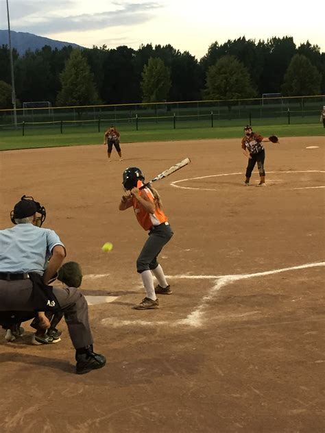 Softball Player In Spanish at Russell Fancher blog