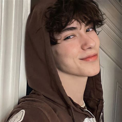 Brown Hair Brown Eyes Guy, Oncle Rick, 13 Year Old Boys, Boy Face ...