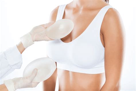 Natural Breast Implant Results: Surgeon Insights and Trends - Arbrea Labs
