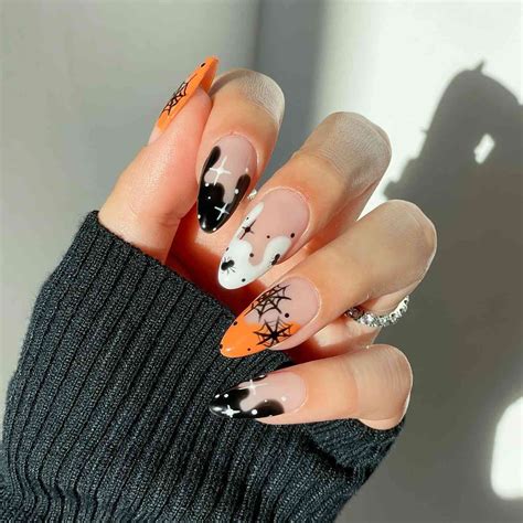 19 Halloween French Manicures for a Hint of Spooky Energy