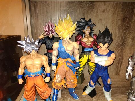 Added my first Vegeta figure, put him with my tall boi collection. : r/DBZCU