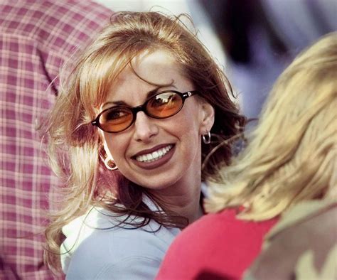 17 Mind-blowing Facts About Paula Jones - Facts.net