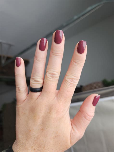 Angora Cardi by ESSIE : r/shortynails