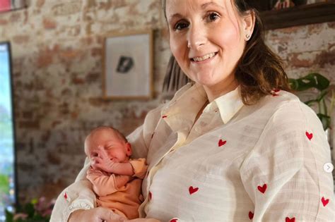 Priscilla Wildeman geeft baby-update: "Helaas staat ze weer stil ...