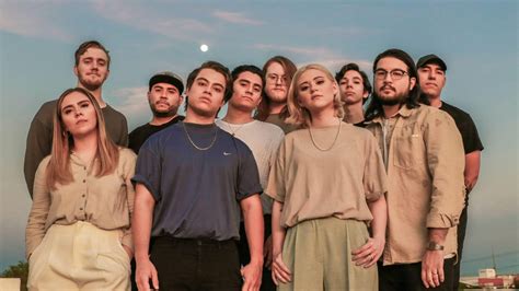 SOCORRO (Lyrics in English) - Un Corazón