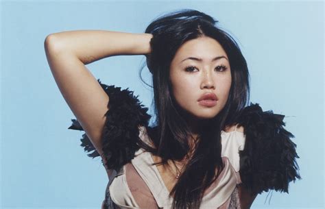 Beabadoobee lanza su tercer álbum de estudio "This Is How Tomorrow ...