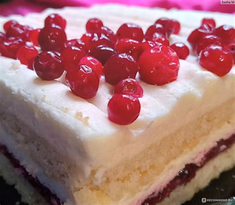 Торт замороженный ВкусВилл Песочный с брусникой и сливочным кремом ...