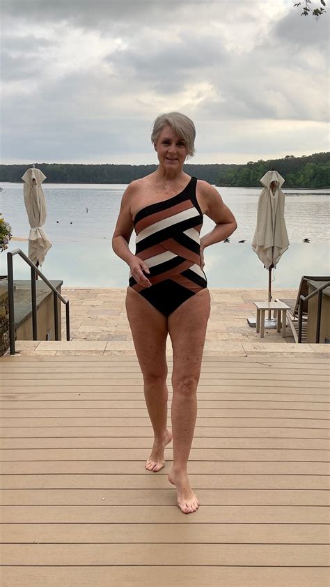 One piece swimsuit guide for women over 50 – Artofit