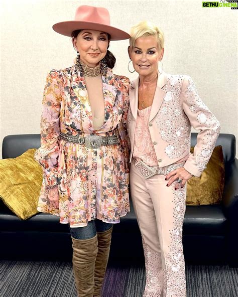 Pam Tillis Wiki, Biography, Age, Photos, Spouse and more