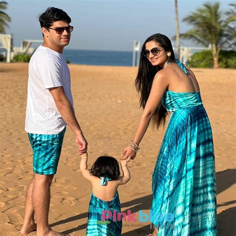 Coordinating Matching Family Holiday Outfits