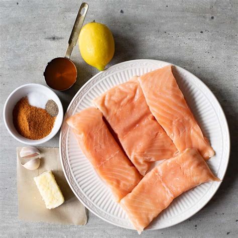 Easy Honey Butter Old Bay Salmon Recipe (One Pan!)