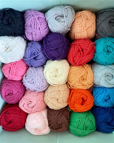 The Best Yarns for Crochet Beginners: A Comprehensive Guide - Jess Crafting