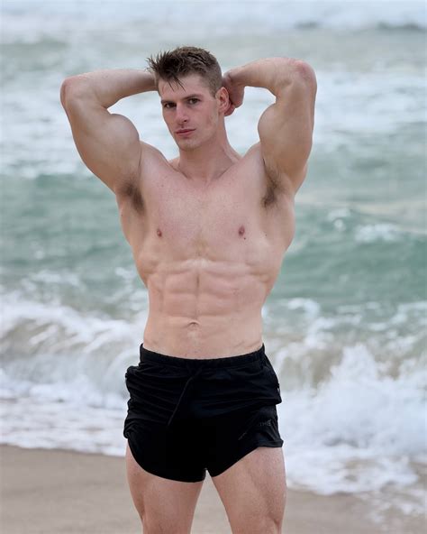 Patrick Leblanc | Beach day 🏖️ | Instagram