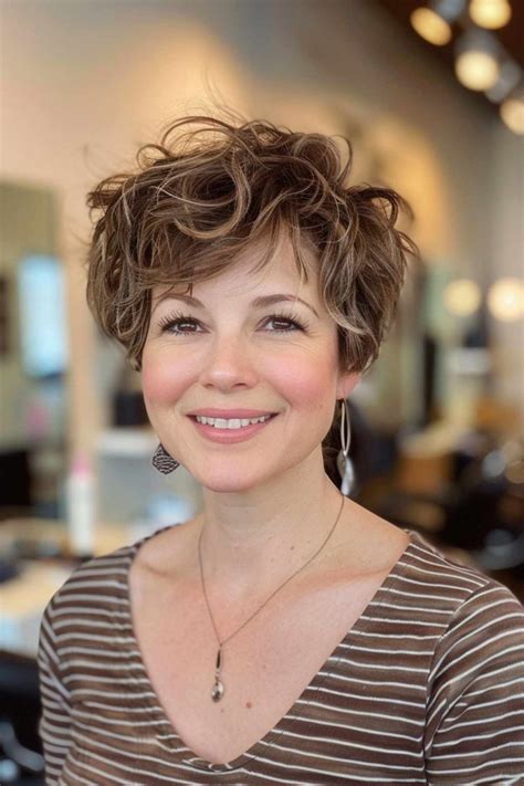 50 Messy Short Hairstyles That Are Effortlessly Chic in 2026