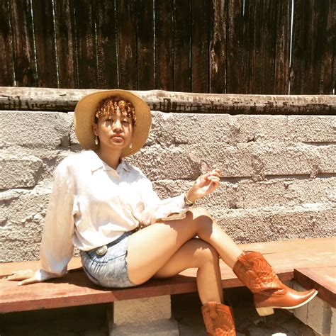 𝒫𝑒𝓃𝒶 𝒫𝒶𝓇𝓀 | Look inside my soul and you'll find gold💫💛👌🏽 | Instagram