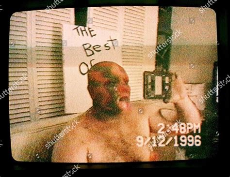 Ricardo Lopez Looking Mirror Before Shooting 에디토리얼 스톡 사진 - 스톡 이미지 ...