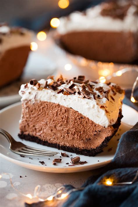 Best Ever Chocolate Mousse Pie - Easy Recipes To Make at Home