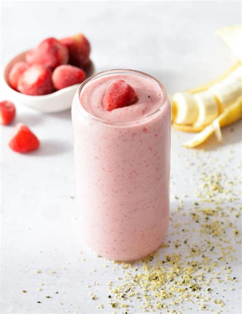 Strawberry Protein Hemp Seed Smoothie - Sip Sip Smoothie
