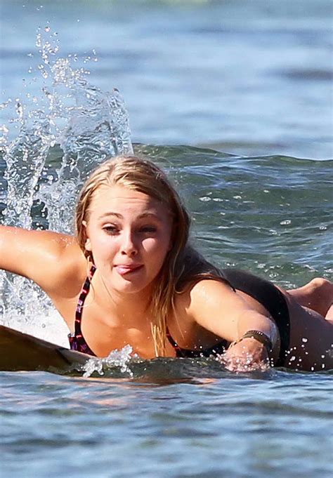 AnnaSophia Robb Paddleboarding in Bikini in Hawaii – LACELEBS.CO